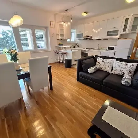 Plaza 公寓 科尔丘拉