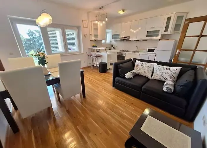 Plaza 公寓 科尔丘拉